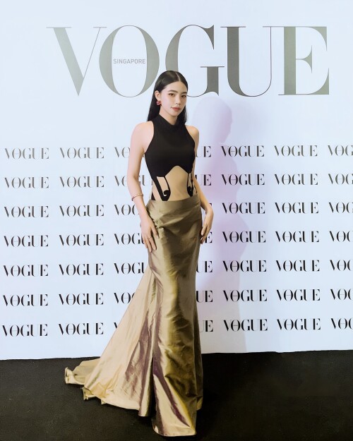 Photo shared by Jolie Nguyen โจลี่ เหงียน on October 18, 2024 tagging @lontessa, and @voguesingapore