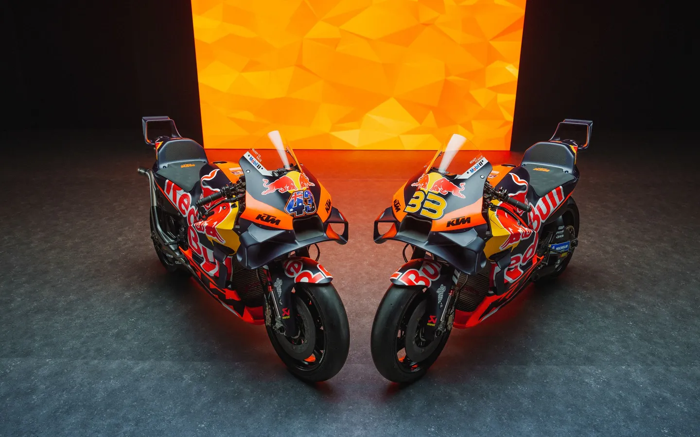 Red-Bull-KTM_RC16_MotoGP_33_43_2024-18.webp