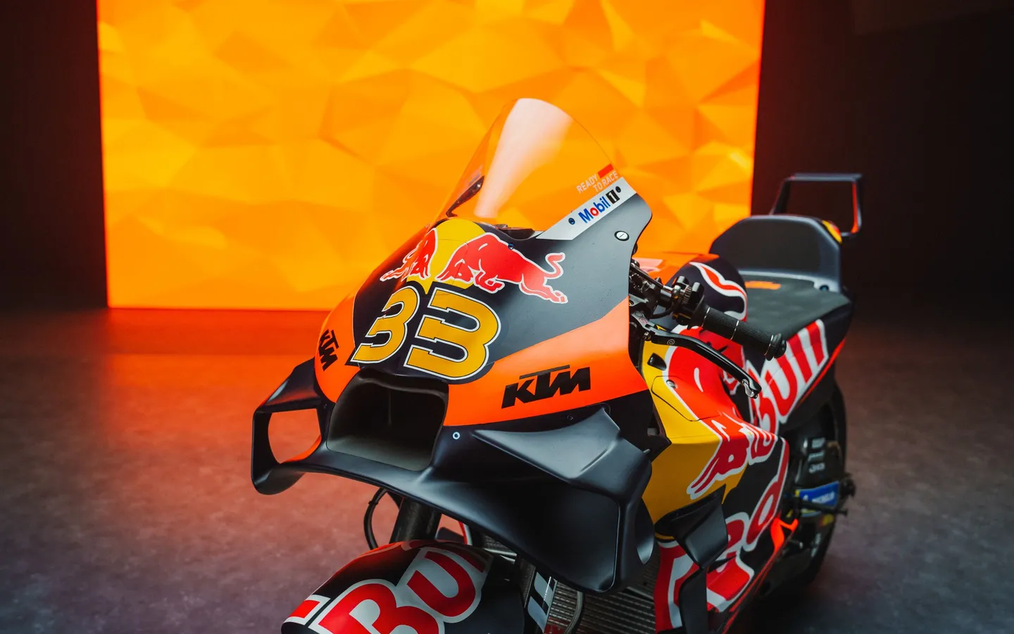 Red-Bull-KTM_RC16_MotoGP_Binder-33_2024-14.webp