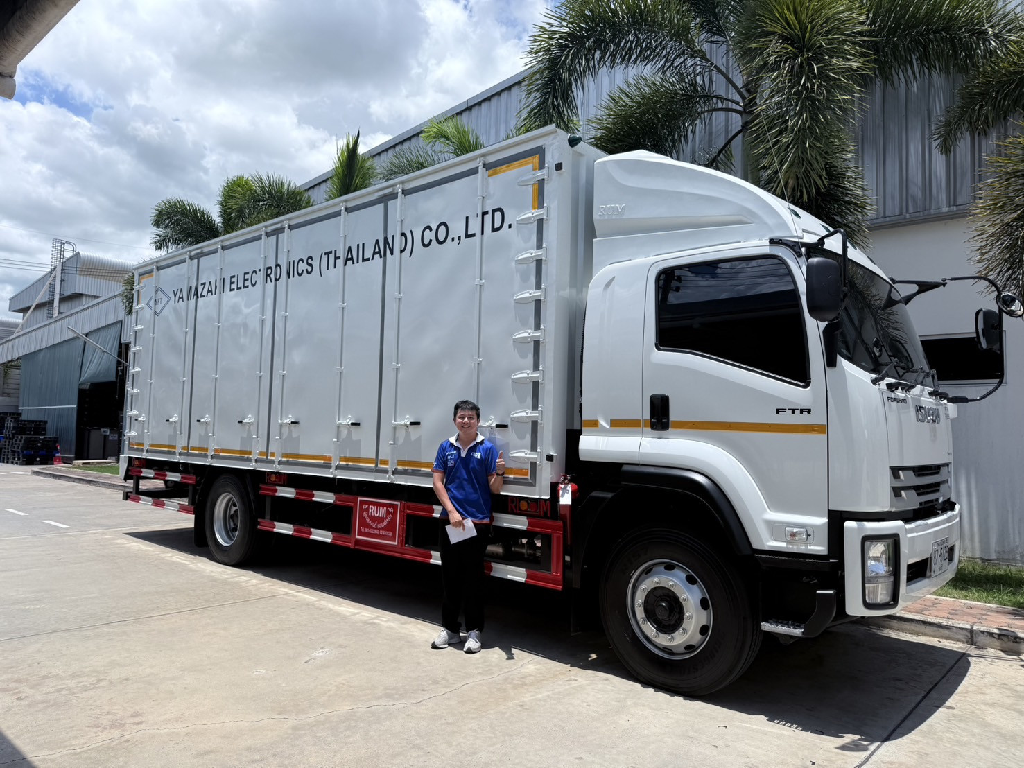 รถบรรทุก 10 ล้อ Isuzu DECA สำหรับงานหนัก