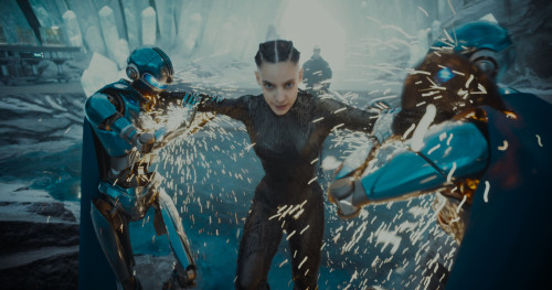Superman.2025.2160p.DV.HDR.iT.WEB-DL.DDP5.1.H265Argon.mkv_snapshot_00.28.20.212.jpg