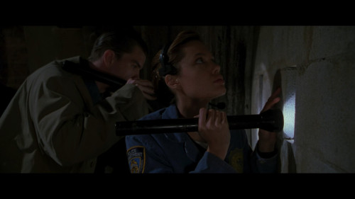 The.Bone.Collector.1999.1080p.AMZN.WEB-DL.DDP5.1.HEVC.H265Argon-.mkv_snapshot_00.42.40.566.jpg