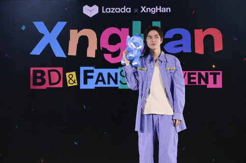 XngHan--14--Lazada-x-XngHan-BD--FANSIGN-EVENT.jpg