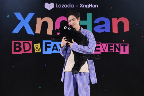XngHan--17--Lazada-x-XngHan-BD--FANSIGN-EVENT.jpg
