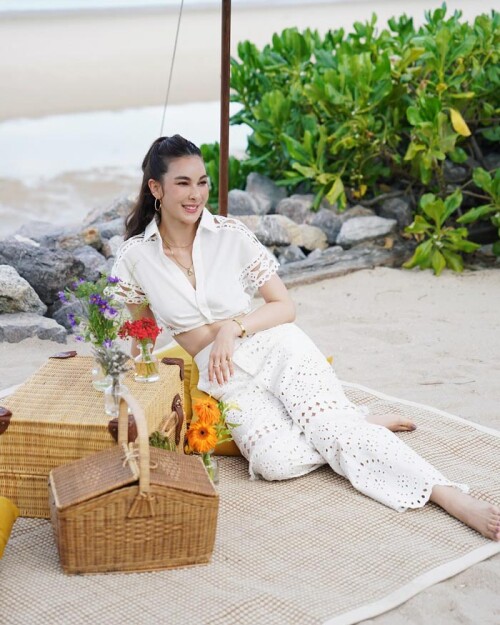 bb37ed1e fbb1 47ca baa5 e595b6d79024