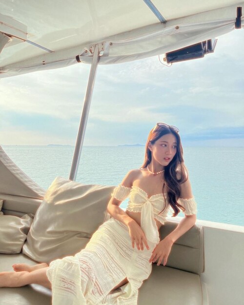 c209fe2b 4089 429b 99f2 b4ab48131752