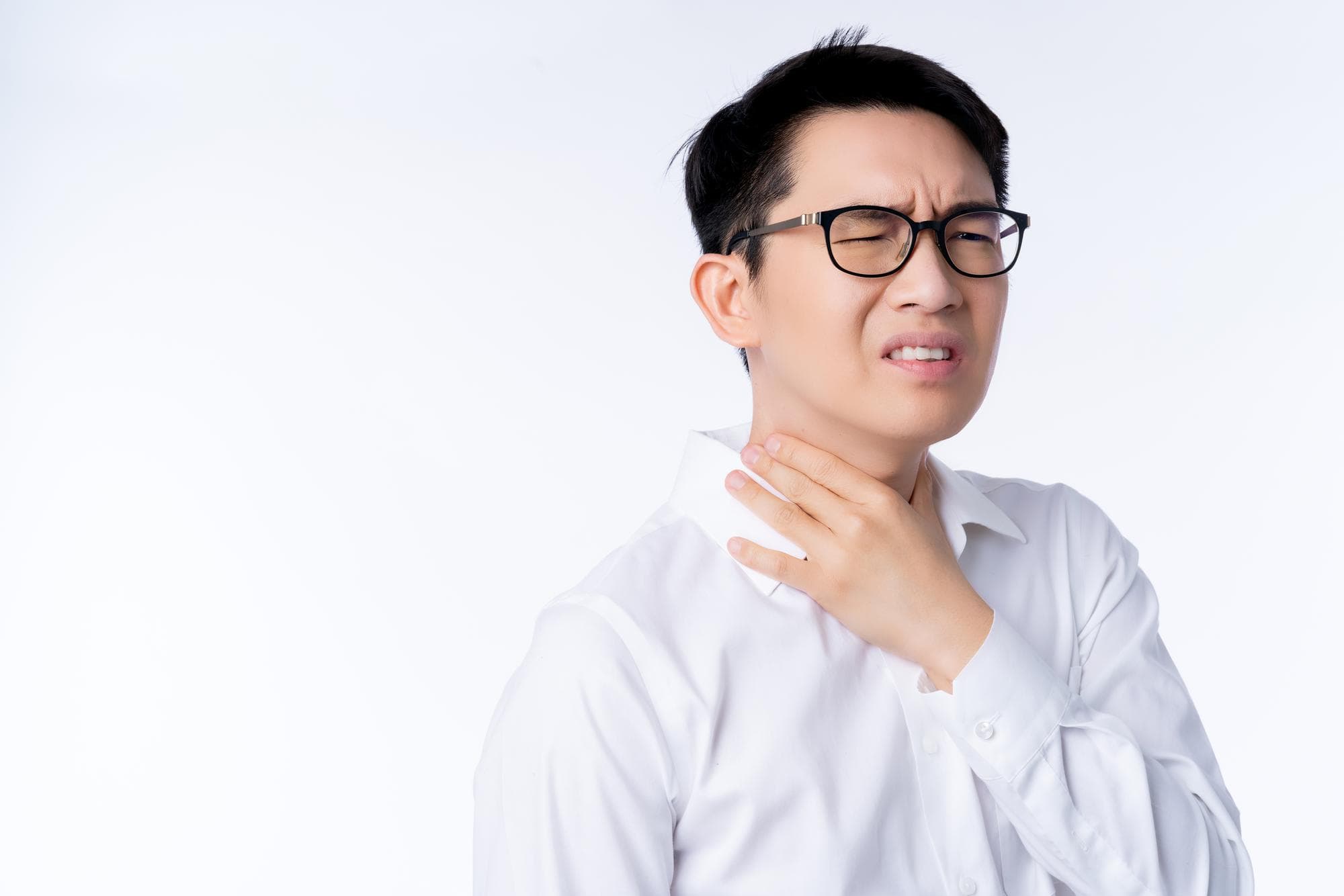 อาการเจ็บคอเกิดจากอะไร