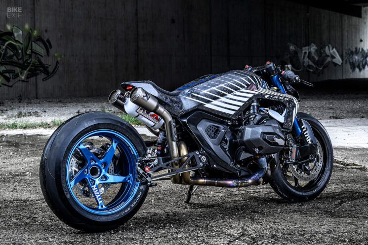 custom bmw r 1300 r 7 745x497
