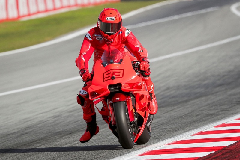 ducati gp27 test 002