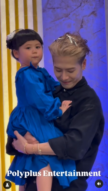 gal 9780778 20250424040649 7a647ac