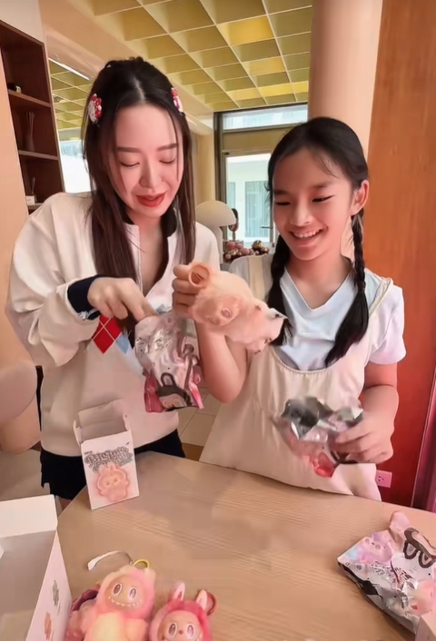 gal 9784638 20250503015743 6b7550a