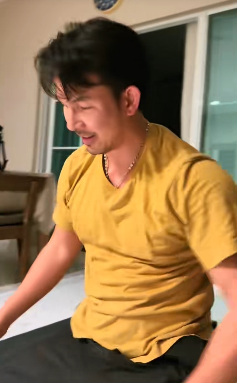 gal 9784642 20250503040238 e54685a