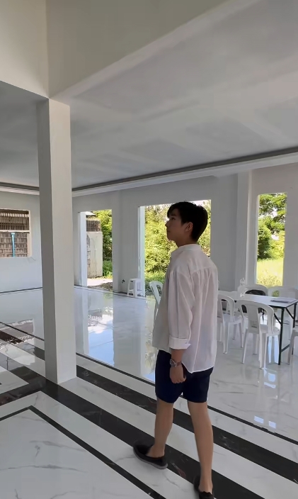 gal 9786506 20250508013519 5c7ff9b