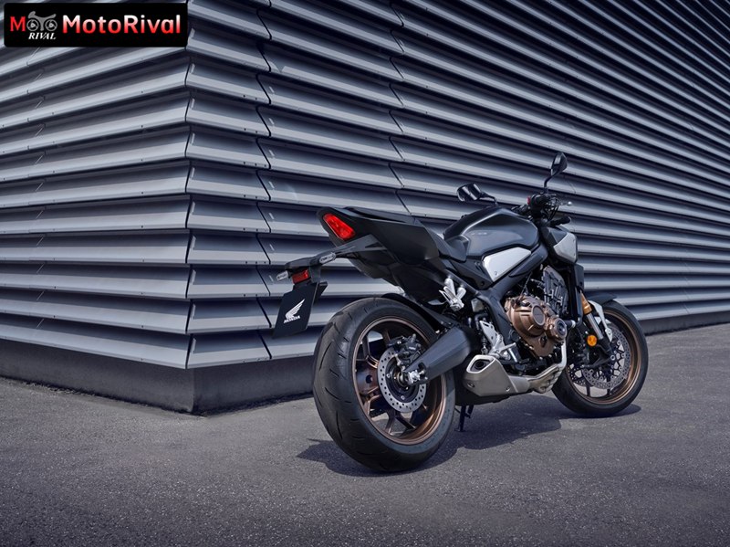 honda cb650r vs yamaha mt 07 022