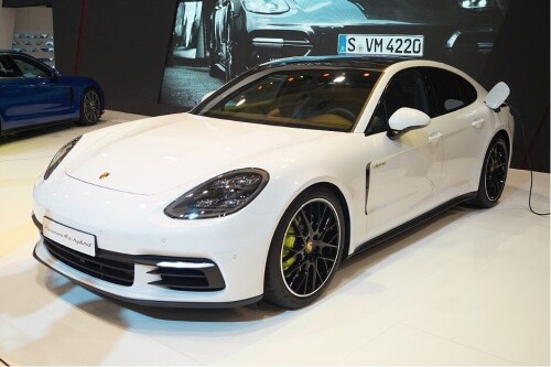 panamera Porsche เร็วที่สุดในpanamera Porsche รถยนต์สุดหรูที่มีความเร็วที่สุด20 620x420@2x