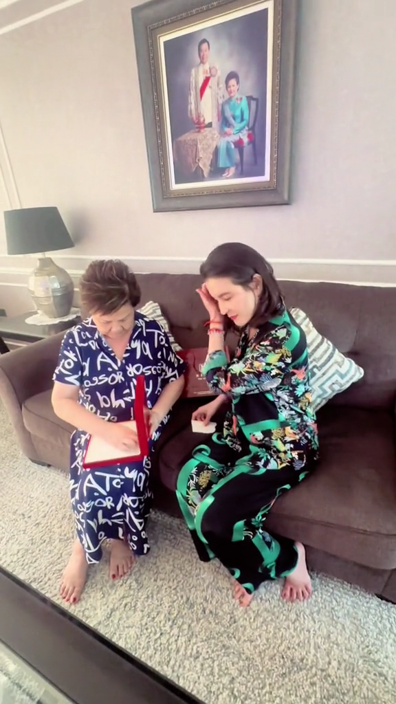 snaptik 7345359229374582018 mp4 000015033