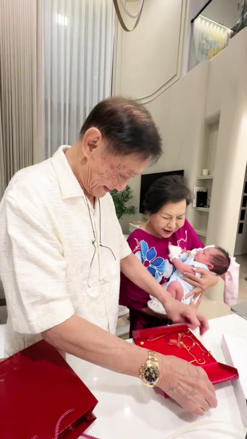 snaptik 7524265822865444114 mp4 000029333