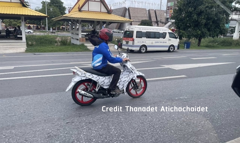suzuki drz4 spyshot 002