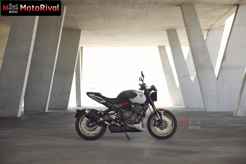 triumph trident 800 016
