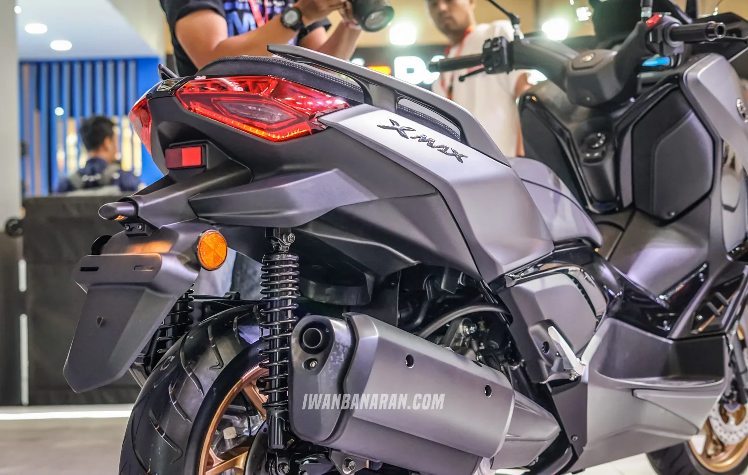 xmax 250 electric visor 8